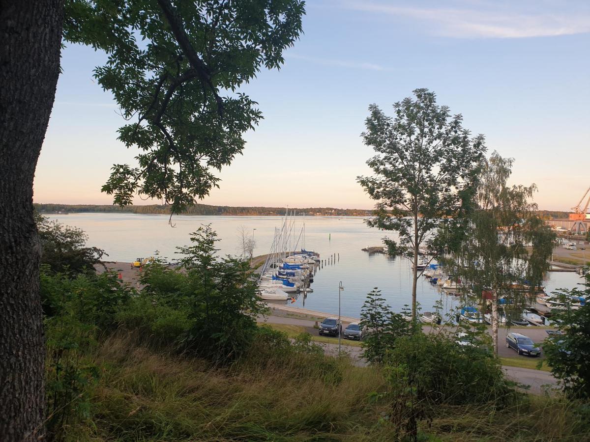 Soenerna Pa Nordgrenska Semesterboende 12B Åmål Exterior foto